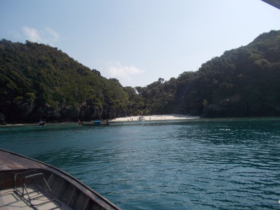 Loh Lana Bay